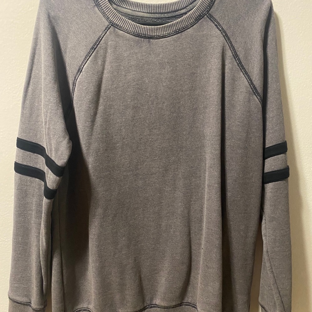 American Eagle Crew Neck